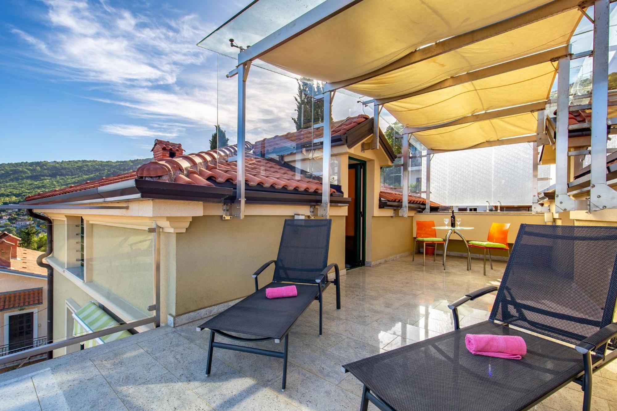 Lux Apartmani Opatija Exterior photo