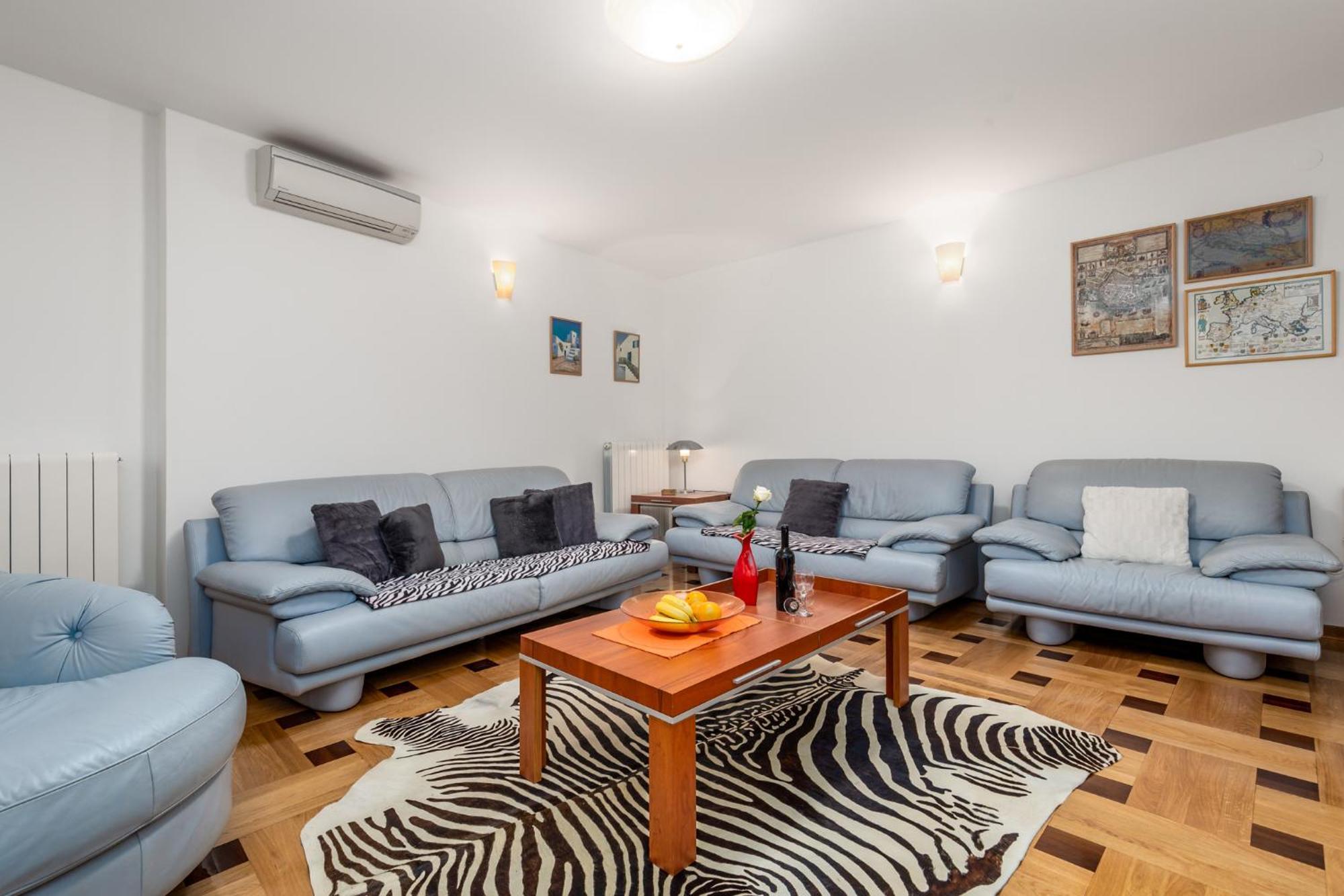 Lux Apartmani Opatija Exterior photo